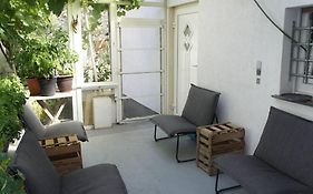 Ruhiges Apartment & Veranda Mit Guter Anbindung